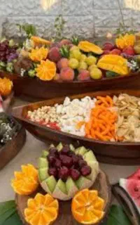 سینی مزه،فینگر فود،میوه‌آرایی و انواع حلوا و خرما