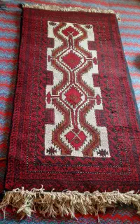 قالیچه دست باف پشمی