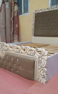 تخت سلطنتی، اشرافی درحد نو نصف قیمت