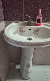روشویی پایه دار