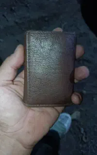 یک کیف مدارک پیدا کردم