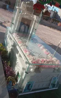 سنگ قبر و شیشه کاری