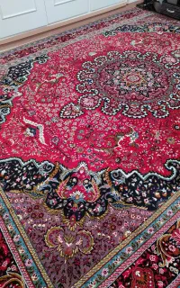 فرش ۱۲ متری ۷۰۰ شانه رنگ لاکی