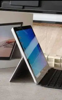 سرفیس go 2 با جعبه
