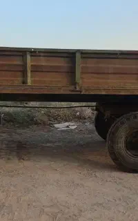 تریلی چها چرخ