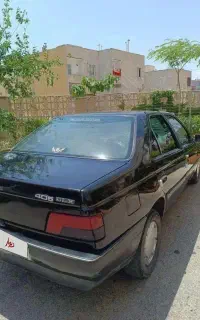 پژو ۴۰۵ مدل ۸۳ داخل کِرِم عروسک