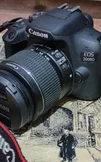 canon 2000d در حد نو
