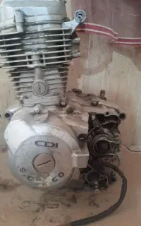 یه یک انجین موتور هندا