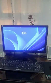 فروش یک دستگاه کامپیوتر