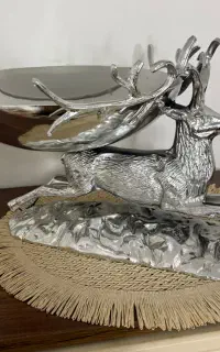میوه خوری گوزن