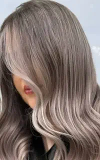 انجام  کلیه خدمات  زیبایی  با بروزترین  تکنیک ها