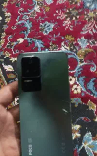 POCO F4
