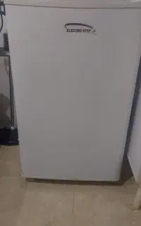 یخچال کوچیک الکترواستیل