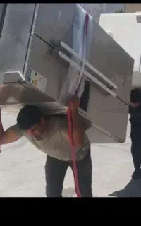 کارگر باربر ی کارگر اسباب اساس منزل