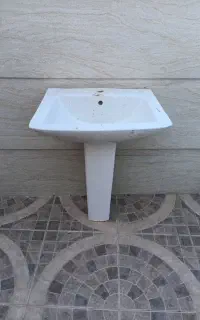 روشویی پایه دار