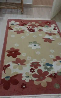 فرش یک در یک ونیم سالم بدون زدگی