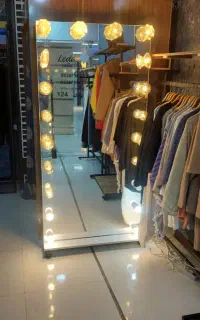 آینه هالیوودی
