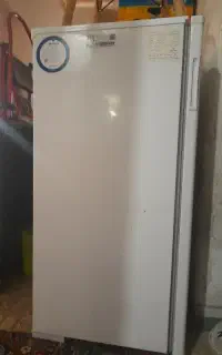 یخچال ۵ فوت ایستکول