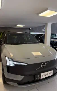 ولوو EX30 - EV نیوفیس CROSS COUNTRY مدل ۲۰۲۶