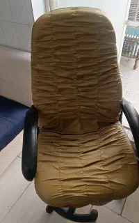 دو عدد صندلی