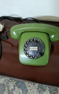 گوشی تلفن رومیزی قدیمی