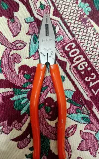انبر دست ژاپنی عایق برق  اچار شلاقی اصل المانی