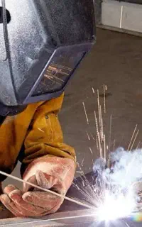 اجرای انواع جوشکاری سبک و سنگین و والت پست و ....