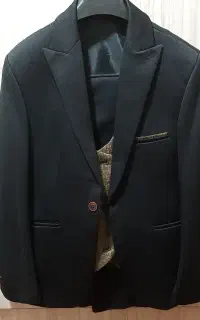 کت وشلوار وجلیقه