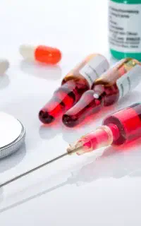 تزریقات و خدمات پرستاری در منزل