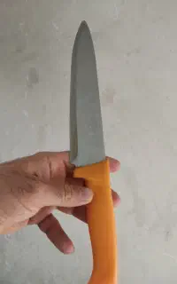 چاقو دسته زرد