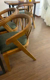 صندلی چوبی با کیفیت