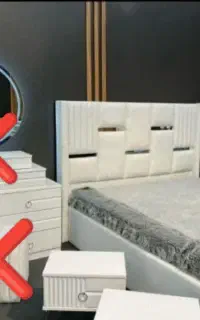 تخت خواب دو نفره سفید نو بدون تشک با دو پاتختی