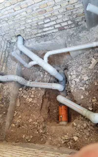 لوله کشی آب و فاضلاب تاسیسات کار