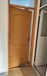 دو عدد لت در چوبی داخلی منزل بدون چهارچوب