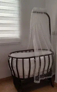 تخت و گهواره و کالسکه