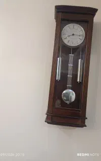 ساعت دیواری چوبی