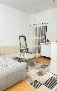 سوییت مبله مجزا همکف خیابان سنگی