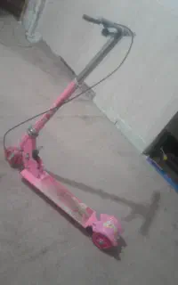 اسکوتر صحیح و سالم