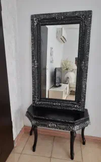 اینه و میز
