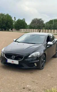 ولوو V40 مدل ار دیزاین
