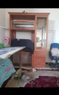 یک عدد میز تلویزیون بفروش می رسد