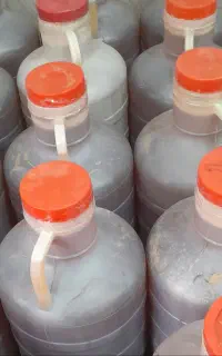 عسل کندو درجه ۱ سود کمتر فروش بیشتر  تقلبی نداریم
