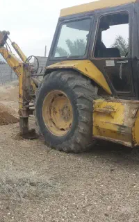 بیل بکهو سنوپارس چهار سیلندر ۸۴