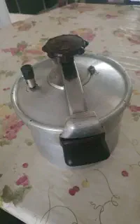 ابمیوه گیری ، زودپز ،کریستال اصل اتریش