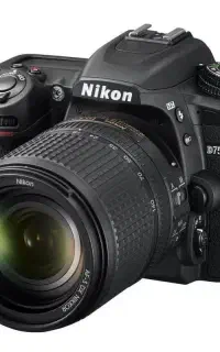 دوربین عکاسی نیکون D7500