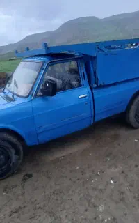 نیسان آبی