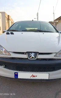 یک دستگاه ۲۰۶ سفید مدل ۹۶