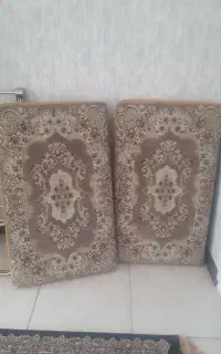 یک جفت پشتی در حد نو