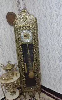 ساعت برنز ایستاده