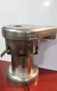 آبمیوه گیری   juicer